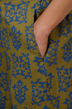 Load image into Gallery viewer, Naturals by O&amp;J Linen Pants Motif colour side closed up shot
