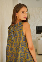 Load image into Gallery viewer, Naturals by O&amp;J Linen Sleeveless Short Dress Motif color back shot
