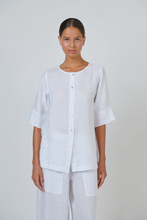 Load image into Gallery viewer, Naturals by O&amp;J Relaxed-Fit Linen Top White colour front shot
