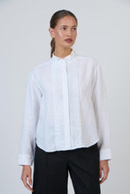 Load image into Gallery viewer, Naturals by O&amp;J Relaxed Linen Top - White colour front shot
