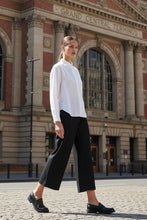 Load image into Gallery viewer, Naturals by O&amp;J Relaxed Linen Top - White colour front shot
