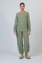 Load image into Gallery viewer, Naturals by O&amp;J Relaxed Long-Sleeve Top Oregano colour front shot
