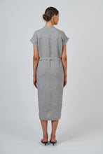 Load image into Gallery viewer, Naturals by O&amp;J Shirt Dress Rui colour back shot
