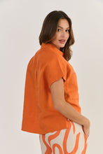 Load image into Gallery viewer, Naturals by O&amp;J Short Sleeve Button Up Shirt Tamarind colour side shot
