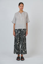 Load image into Gallery viewer, Naturals by O&amp;J Short Sleeves Linen Top Chai colour front shot
