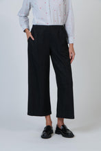 Load image into Gallery viewer, Naturals by O&amp;J Wide Cropped Pants Bikiecolour front shot
