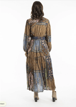 Load image into Gallery viewer, Orientique Rio Branco Buttonthrough Dress Printed colour back shot
