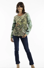 Load image into Gallery viewer, Orientique T-Shirt Petropolis Printed colour front shot
