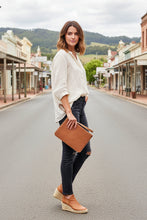 Load image into Gallery viewer, Queens Leather Pouch in Tan colour
