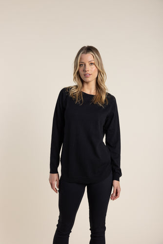 Two-T's Scoop Hem Jumper Black Color Front View