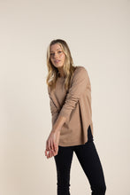 Load image into Gallery viewer, Two-T&#39;s Scoop Hem Jumper Black Color Front View
