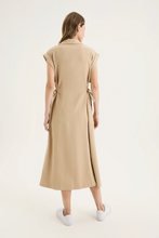 Load image into Gallery viewer, Yarra Trail - Desert Dress - Cedar colour back shot
