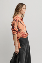 Load image into Gallery viewer, Yarra Trail - Harvest Shirt - Autumn colour side shot
