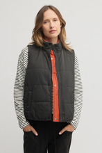 Load image into Gallery viewer, Yarra Trail - Levity Puffer Vest - Black/ Autumn colour front shot

