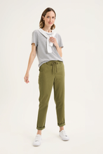 Load image into Gallery viewer, Yarra Trail - Mont Pant - Hunter colour front shot
