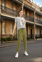 Load image into Gallery viewer, Yarra Trail - Mont Pant - Hunter colour front shot
