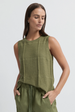 Load image into Gallery viewer, Yarra Trail - Obscurity Knit - Lawn colour front shot
